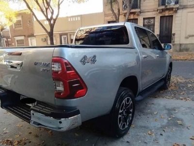 Toyota Hilux srx at 2.8 4x4 2021 impecable 40.000km