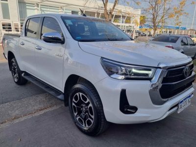 Toyota Hilux Srx 2023 4x4 At 5.000km