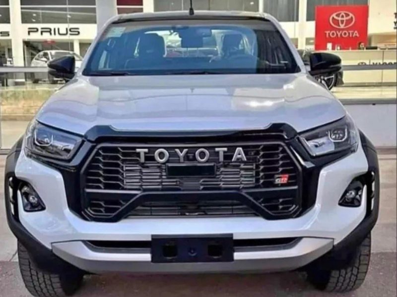 Toyota Hilux Gr 4 Sport 2024 0km a Patentar Entrega Inmediata